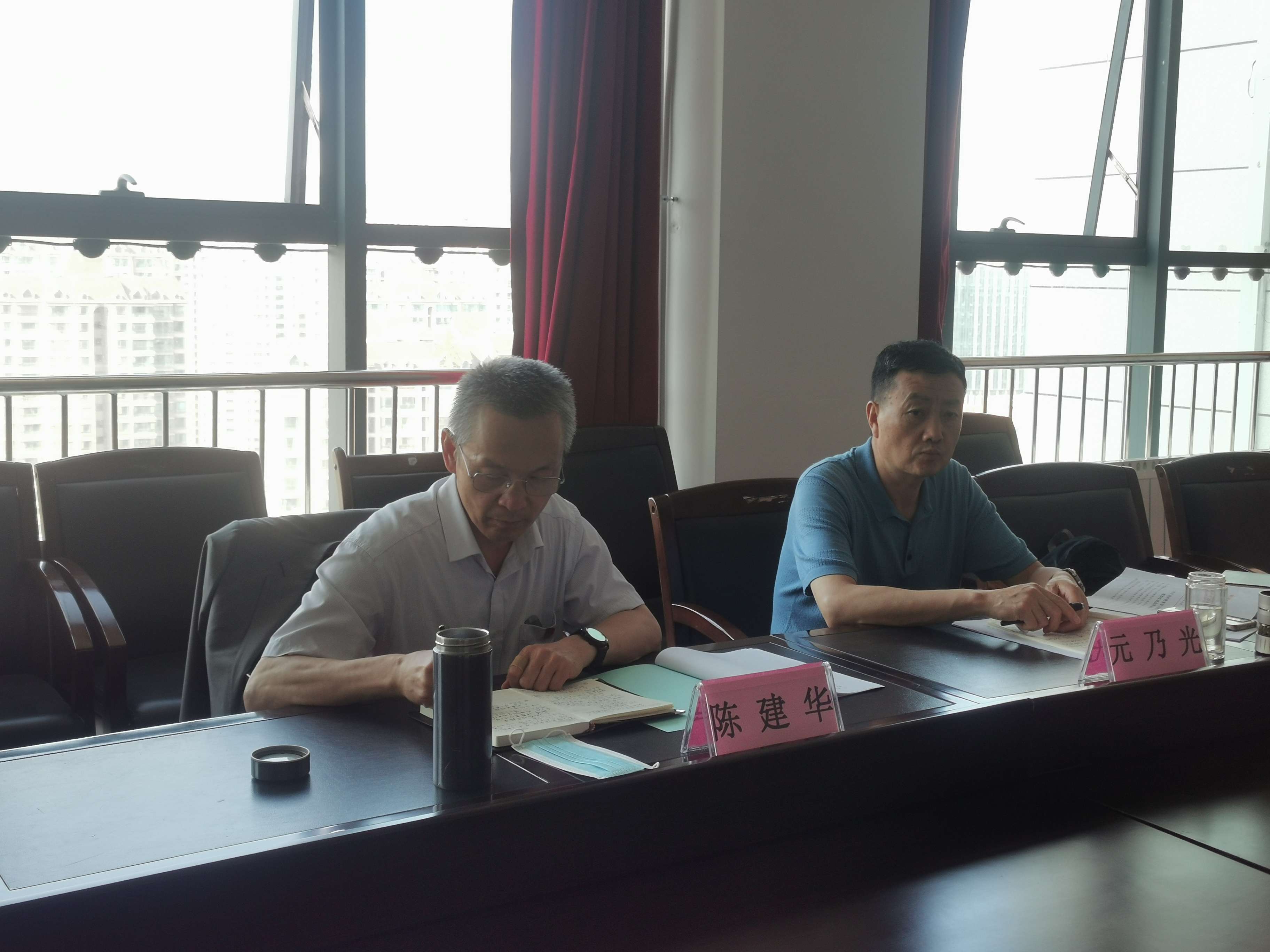 機(jī)關(guān)黨支部召開專題組織生活會(huì)3  程彩琳攝.jpg