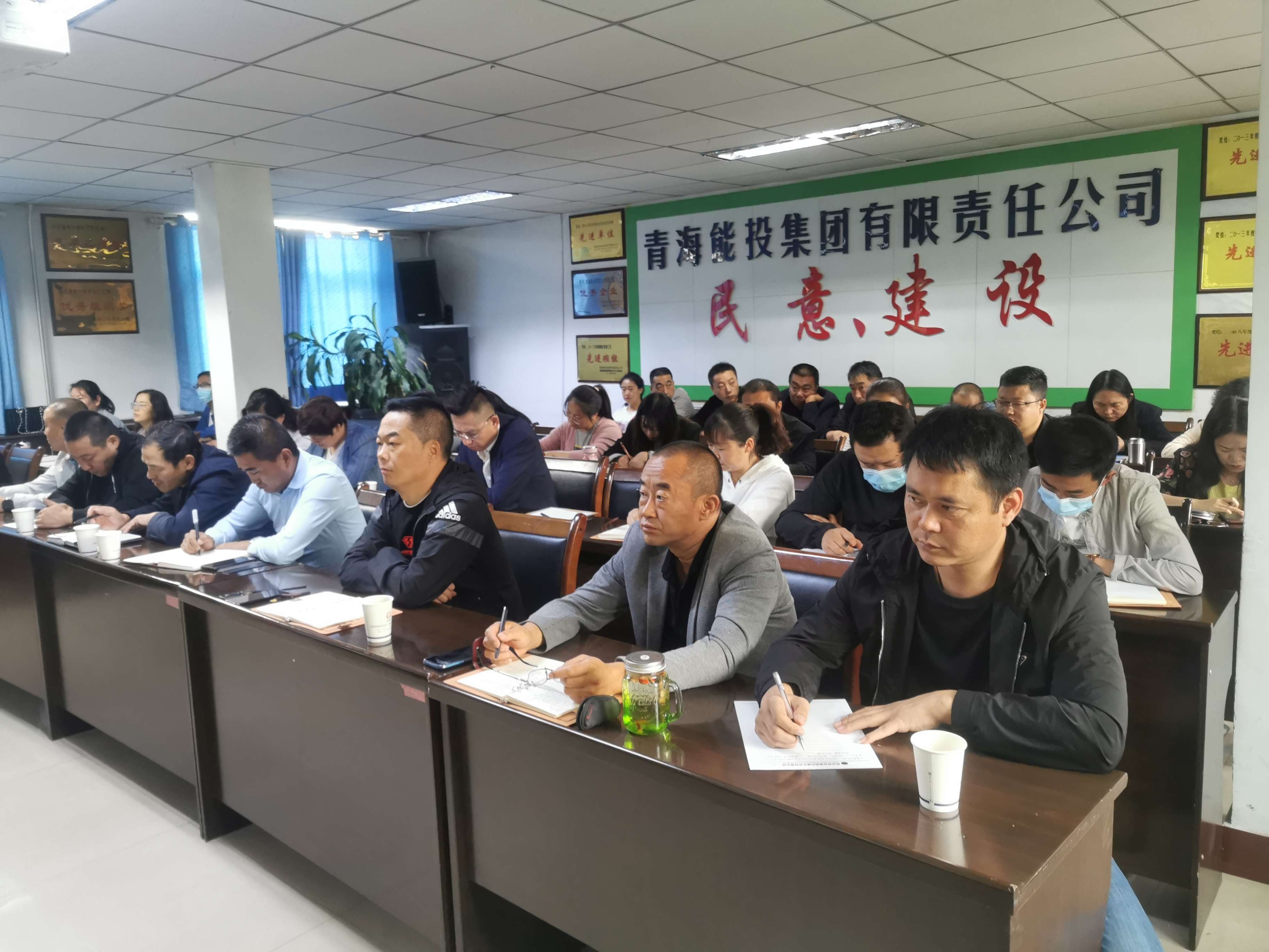 能投集團組織開展“七一”重要講話精神宣講  程彩琳攝.jpg